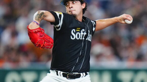 El sinaloense Alexander Armenta debuta con los Softbank Hawks en Japón