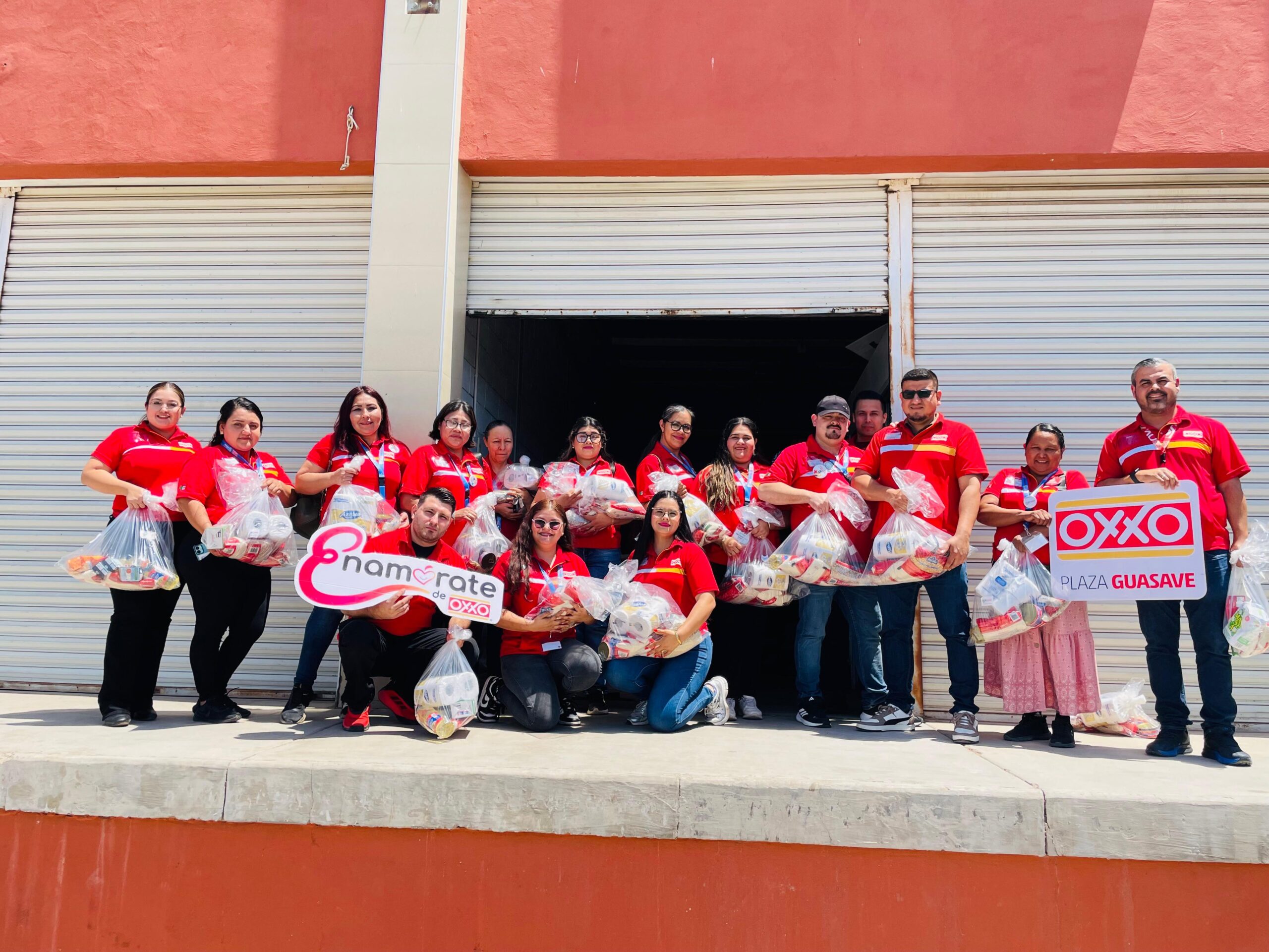 Enamórate de Oxxo lleva despensas al Banco de Alimentos de Guasave