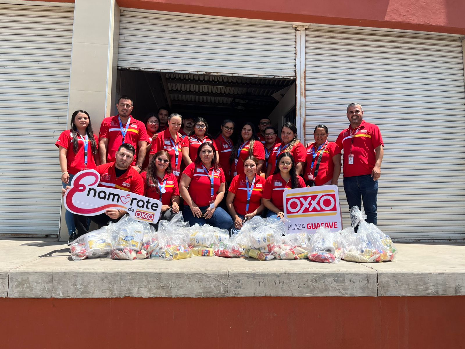 Enamórate de Oxxo lleva despensas al Banco de Alimentos de Guasave