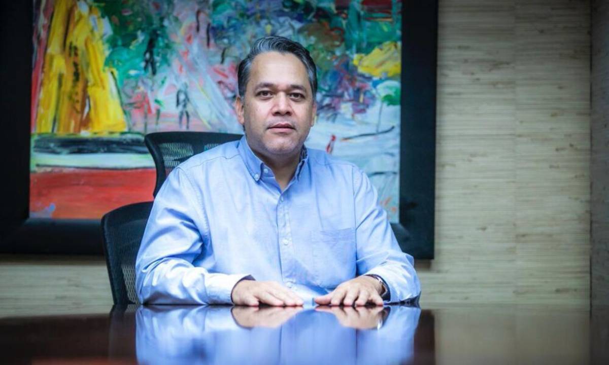 Enrique Díaz Vega, exsecretario de Finanzas de Rocha, también se entrega a EU