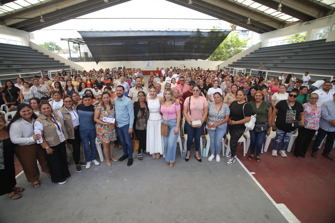 Entregan 115 apoyos del programa “La Escuela es Nuestra” en Mazatlán, Sinaloa