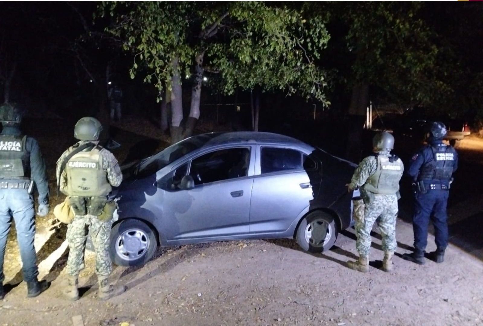 Estaba en aparente estado de abandono, aseguran vehículo con reporte de robo reciente en La Campana, Culiacán