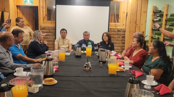 Exigen jubilados de la UAS que Federación reconozca a la universidad con mayor presupuesto