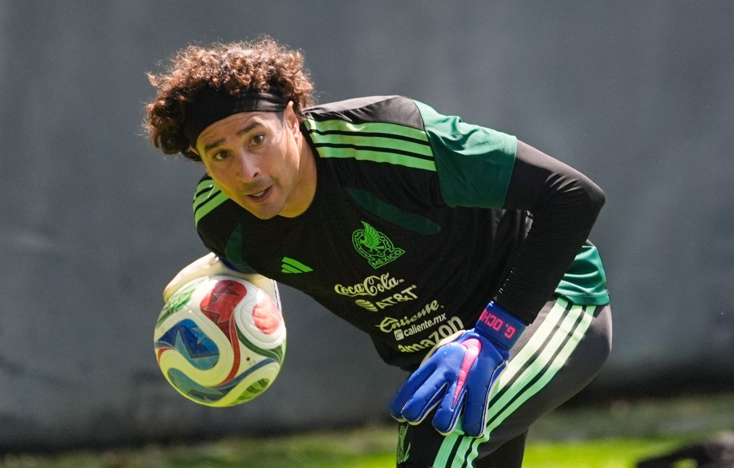 Guillermo Ochoa se une a la concentración de la selección mexicana