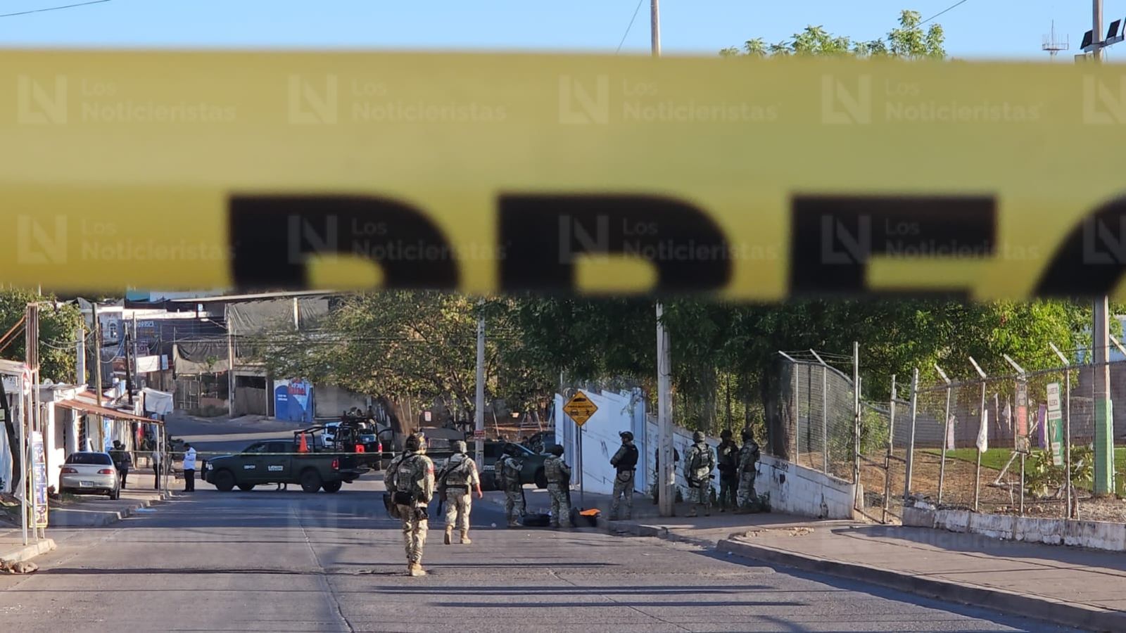 Hallan restos humanos en dos maletas frente a canchas deportivas en la Estela Ortiz de Culiacán