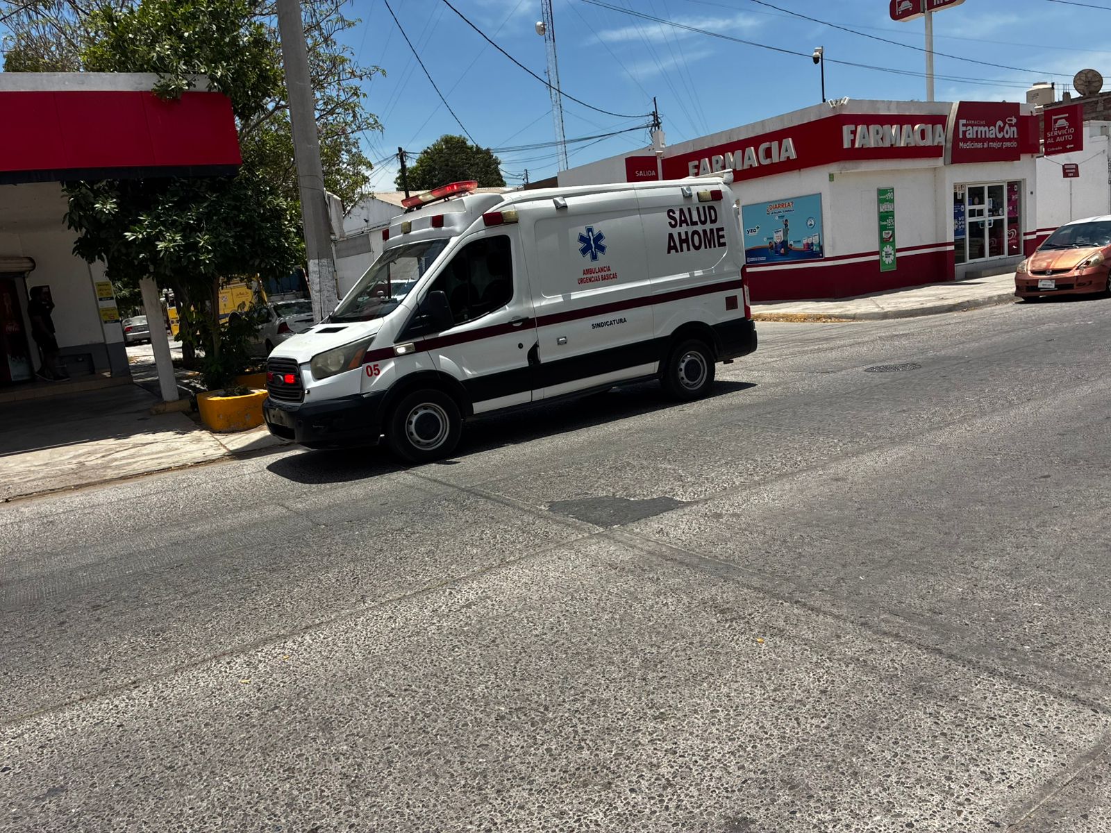Incendio de vivienda en la colonia Estrella moviliza a los cuerpos de auxilio del municipio de Ahome