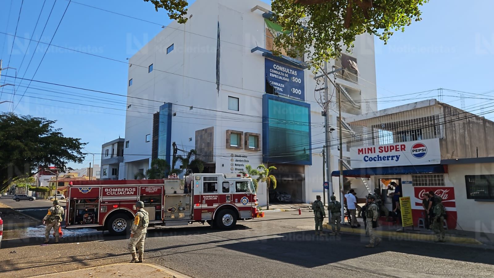 Incendio en clinica de la colonia Hidalgo en Culiacán