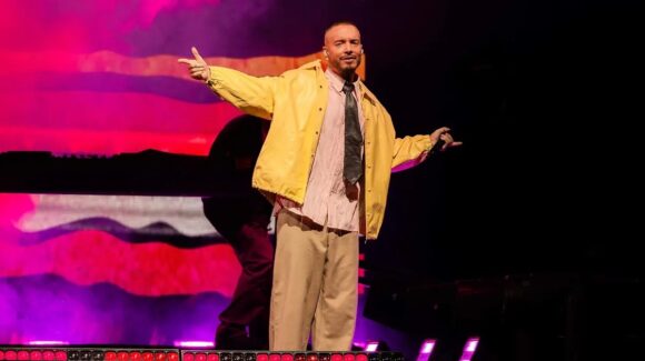 J Balvin dedica emotivo mensaje a migrantes y recuerda a creativo mexicano en CDMX