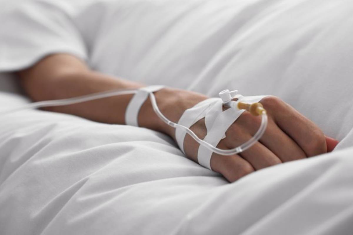Juez en EE.UU. libera a padres de joven con cáncer terminal para cumplir su último deseo