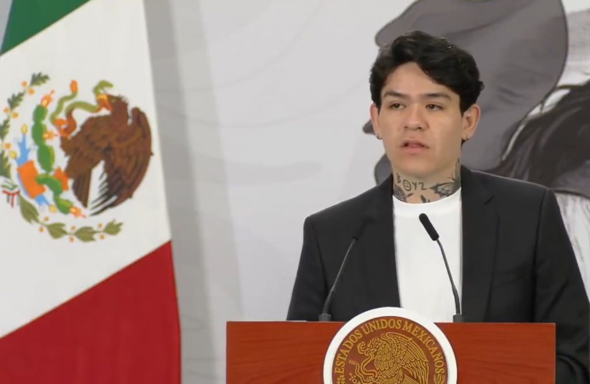 unior H presenta segunda edición de México Canta y canta canción en la mañanera