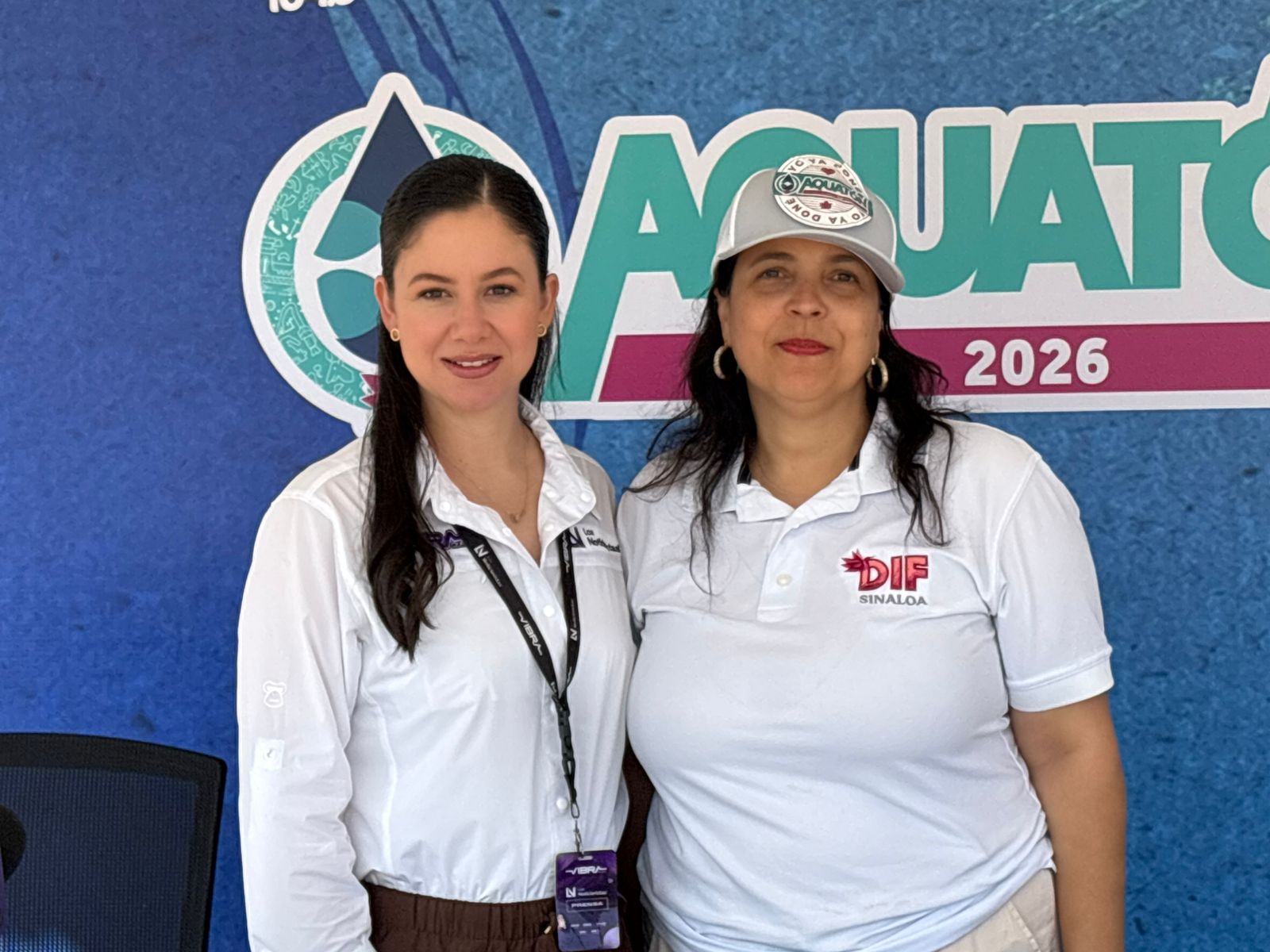 Luz Maldonado con Estela Robledo Conde, Directora del CAS de DIF