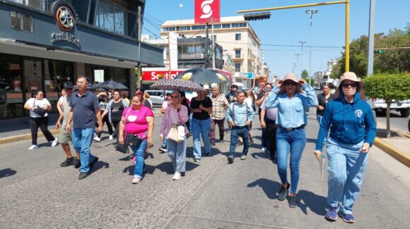 Alvaradenses marchan pacíficamente contra altos cobros de energía eléctrica, en Guamúchil