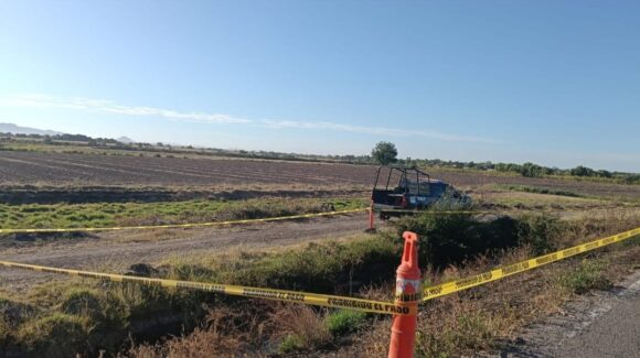 Muere motociclista tras caer a canal de riego en la sindicatura de Pericos, Mocorito