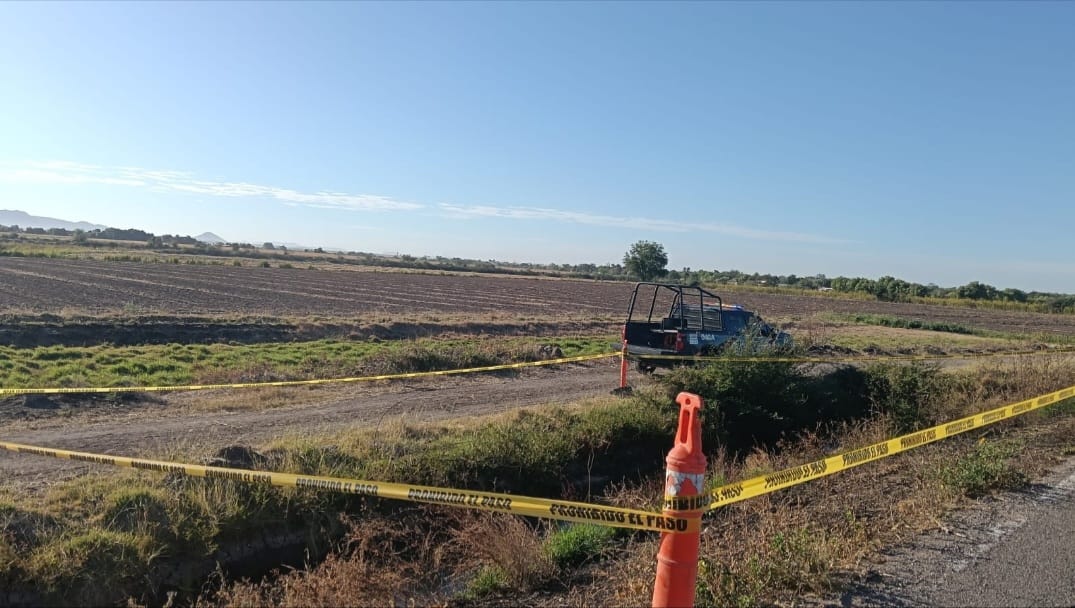 Muere motociclista tras caer a canal de riego en la sindicatura de Pericos, Mocorito