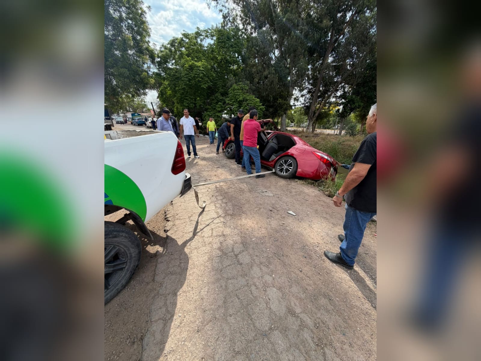 Personal de Japama apoya para no contaminar agua