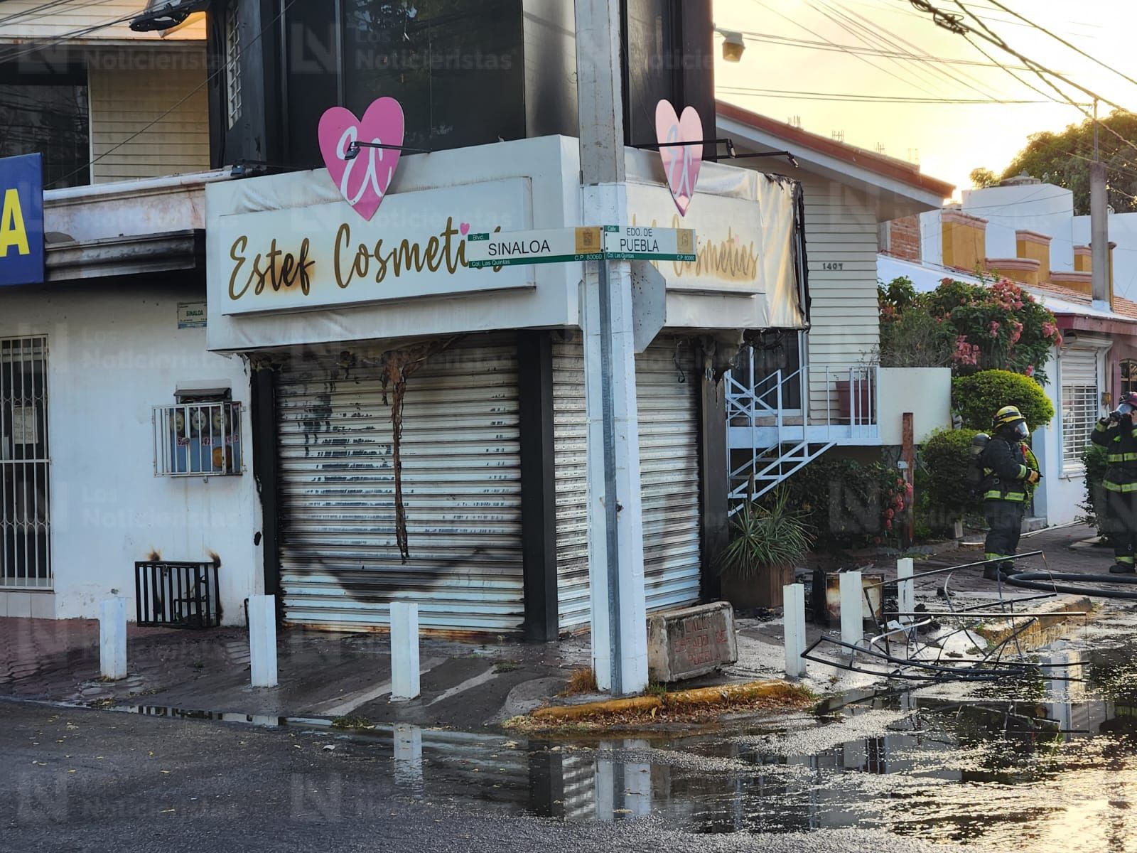 Queman local de cosméticos en Las Quintas de Culiacán, Sinaloa