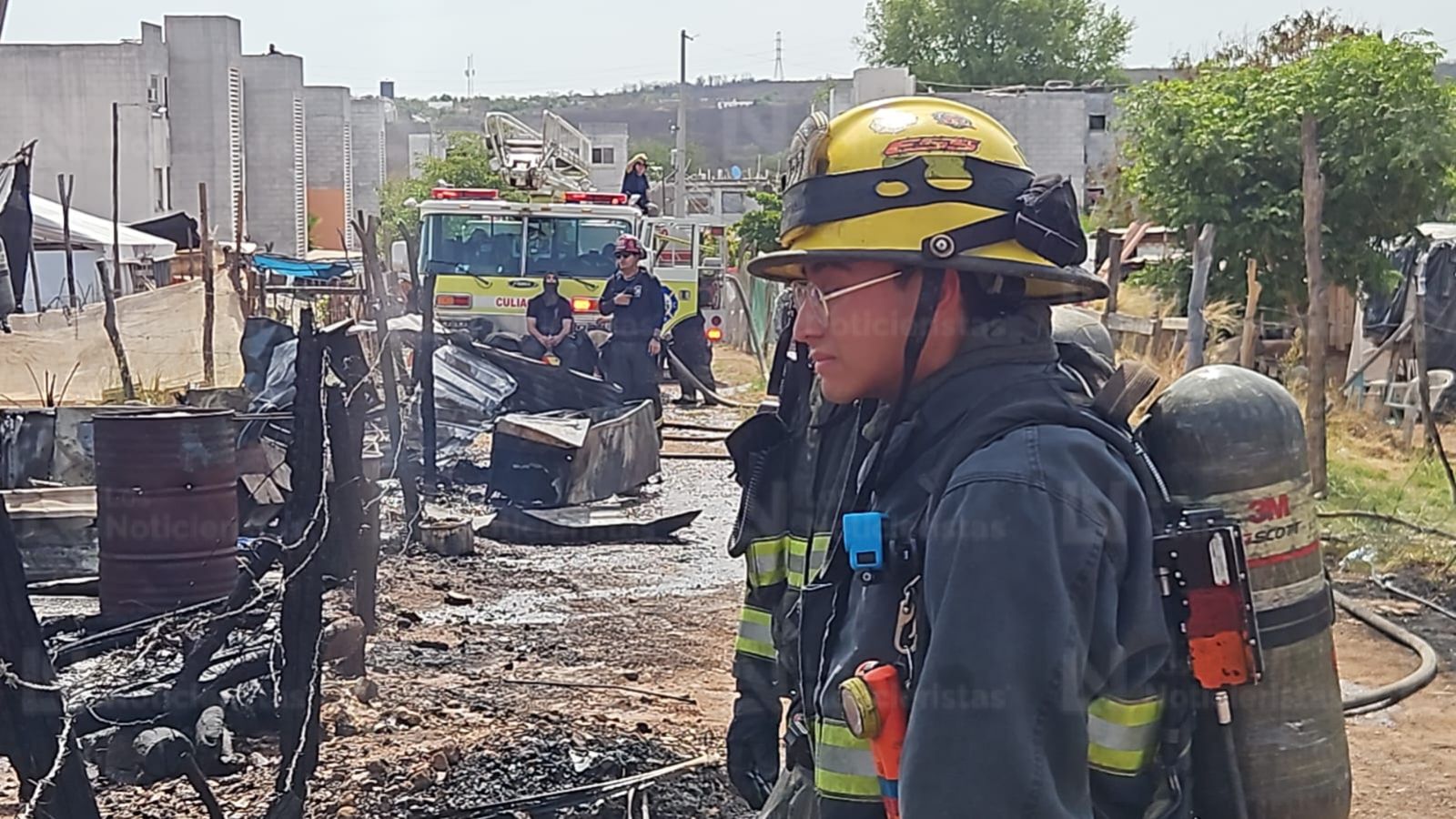 Reportan incendio en invasiones en Valle del Agua, Culiacán