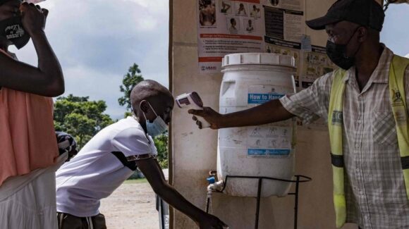 OMS eleva a “muy alto” el riesgo por epidemia de ébola en República Democrática del Congo