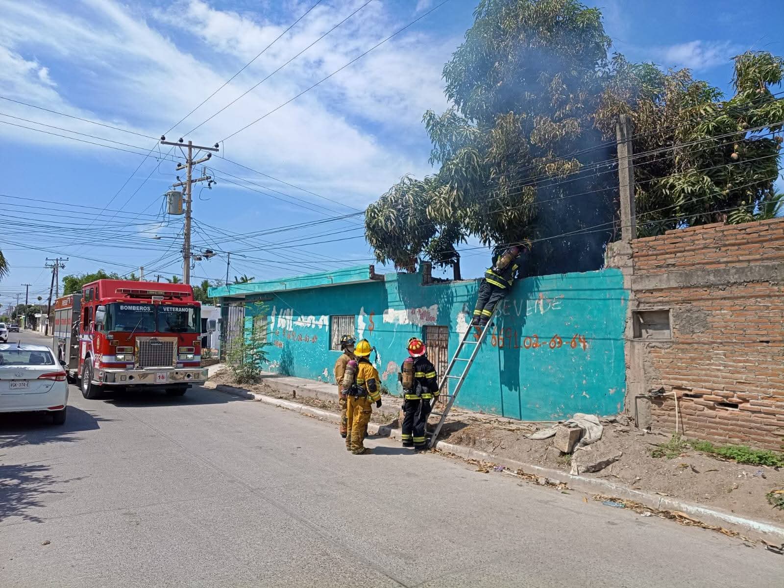Se incendia patio de vivienda en la colonia Francisco Villa, en Mazatlán