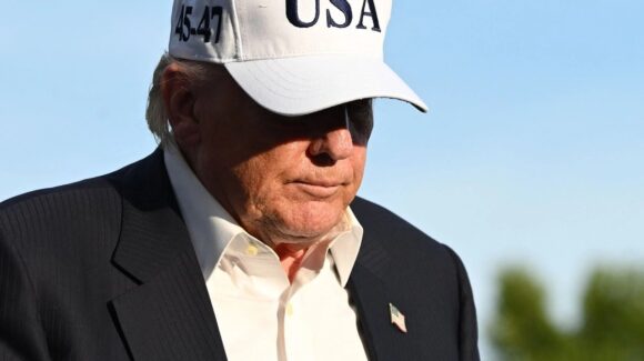 Trump asegura que EU “resolverá” situación en Cuba; califica a la isla como “nación fallida”