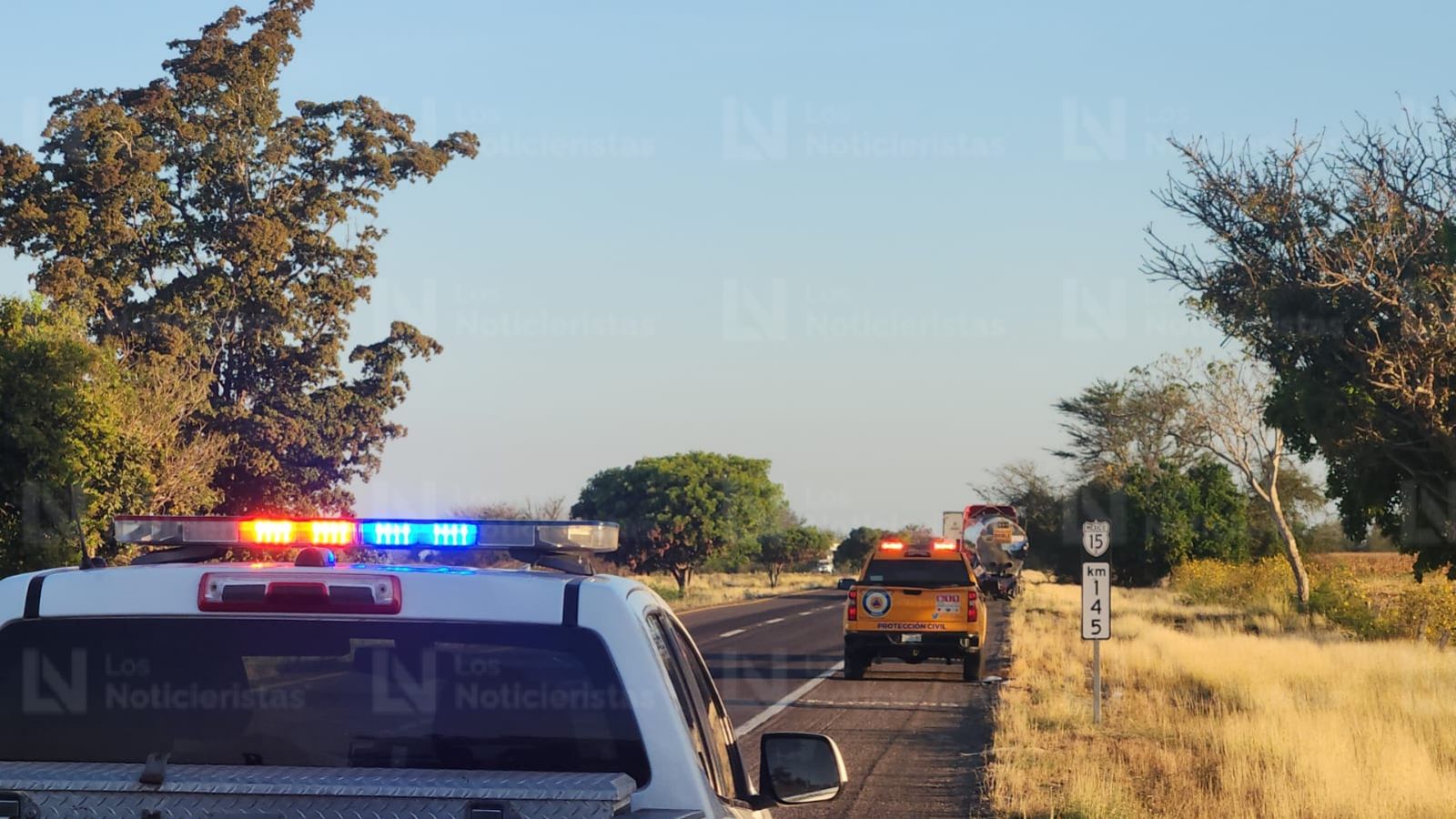 Un muerto y dos heridos deja choque de tráileres sobre la Culiacán Mazatlán