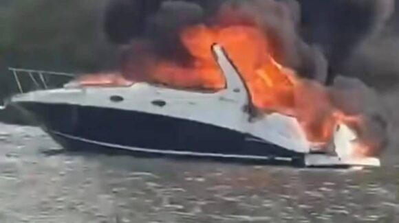 Explosión e incendio de yate en Veracruz deja dos mujeres lesionadas