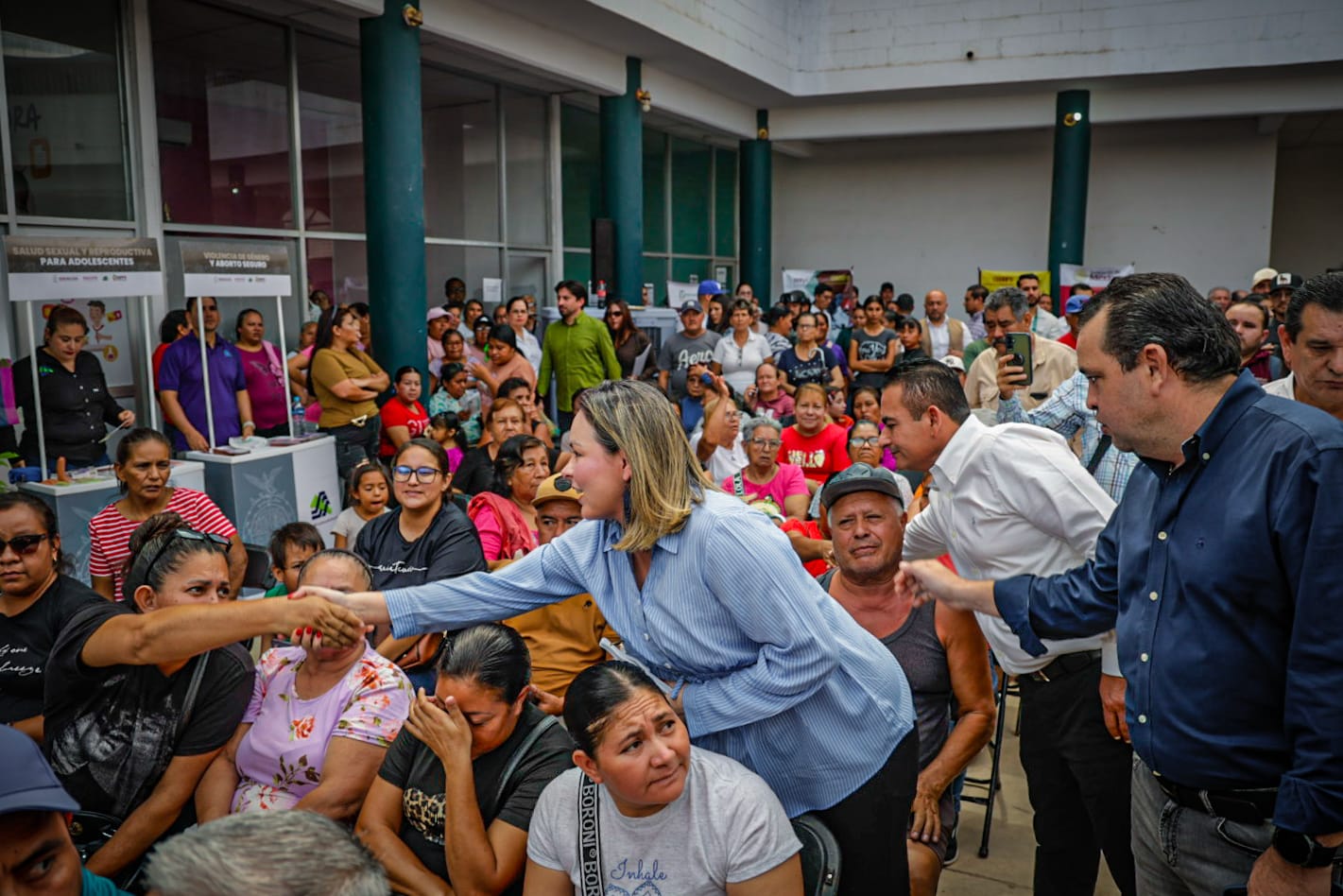 Yeraldine Bonilla en evento en Villa Juárez