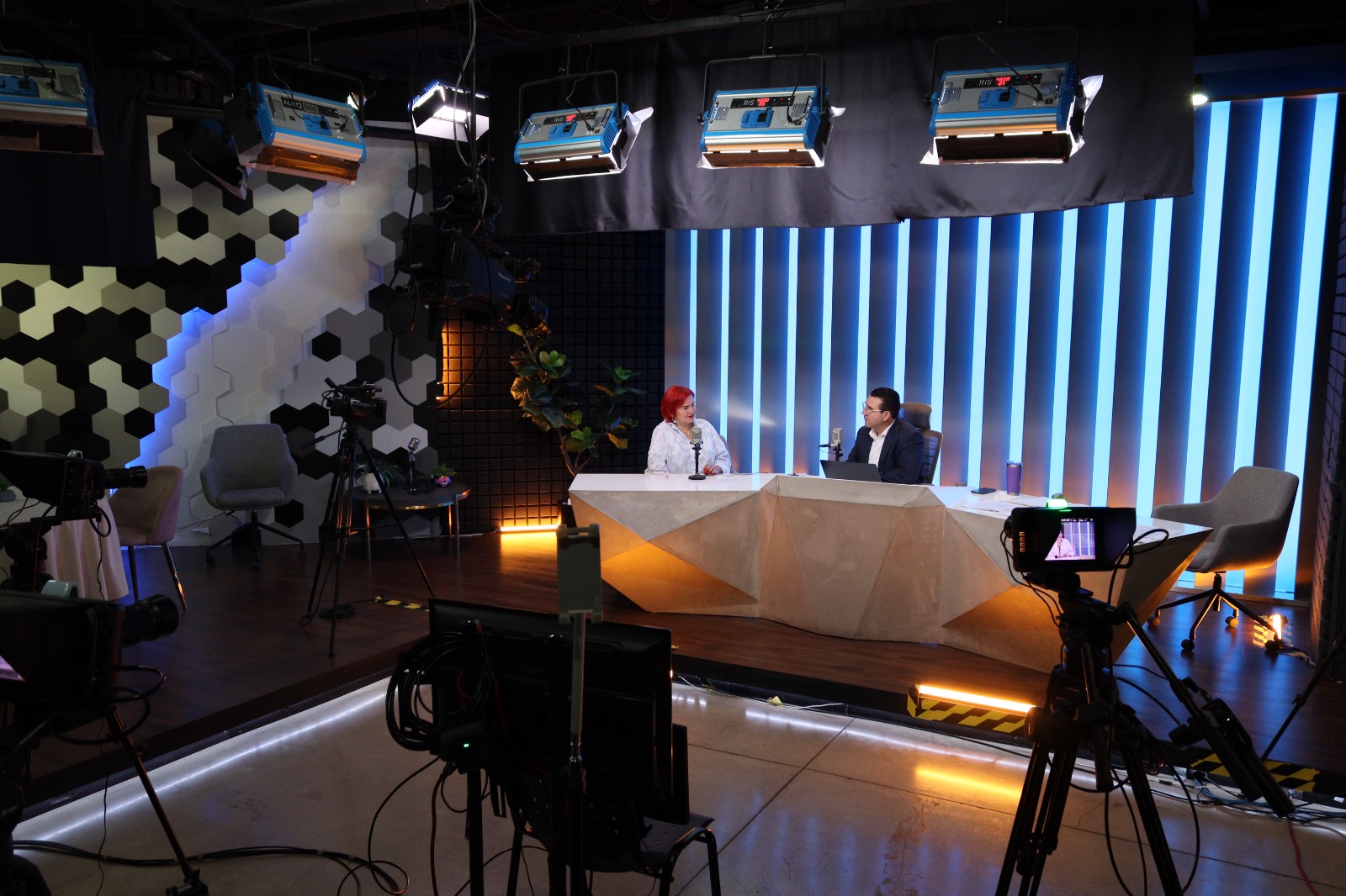 Yesenia Rojo en entrevista en Los Noticieristas