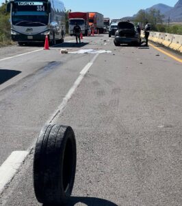 Muere conductor tras violenta volcadura sobre la autopista Benito Juárez en Mocorito