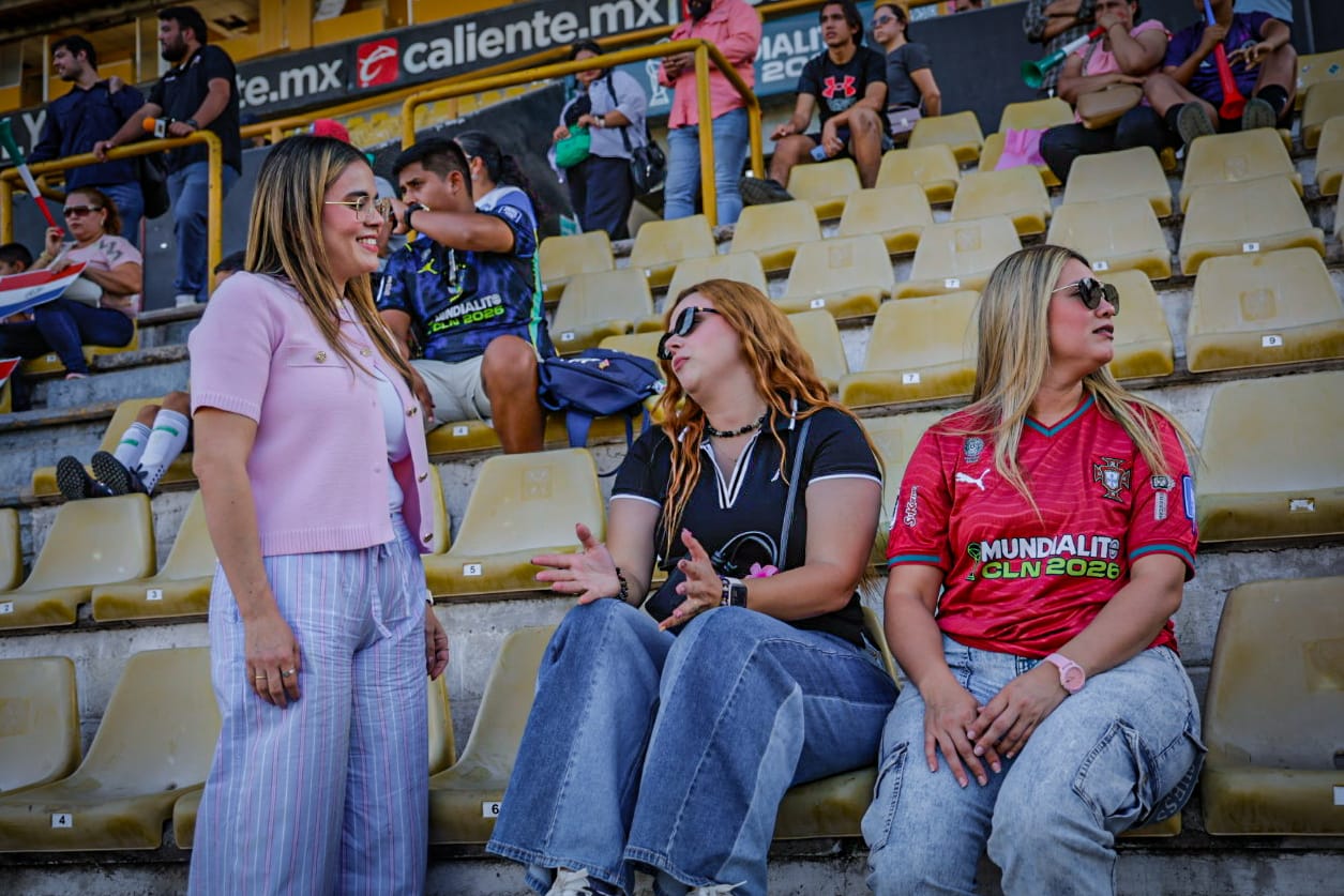 Alcaldesa de Culiacán presente en el Mundialito 2026