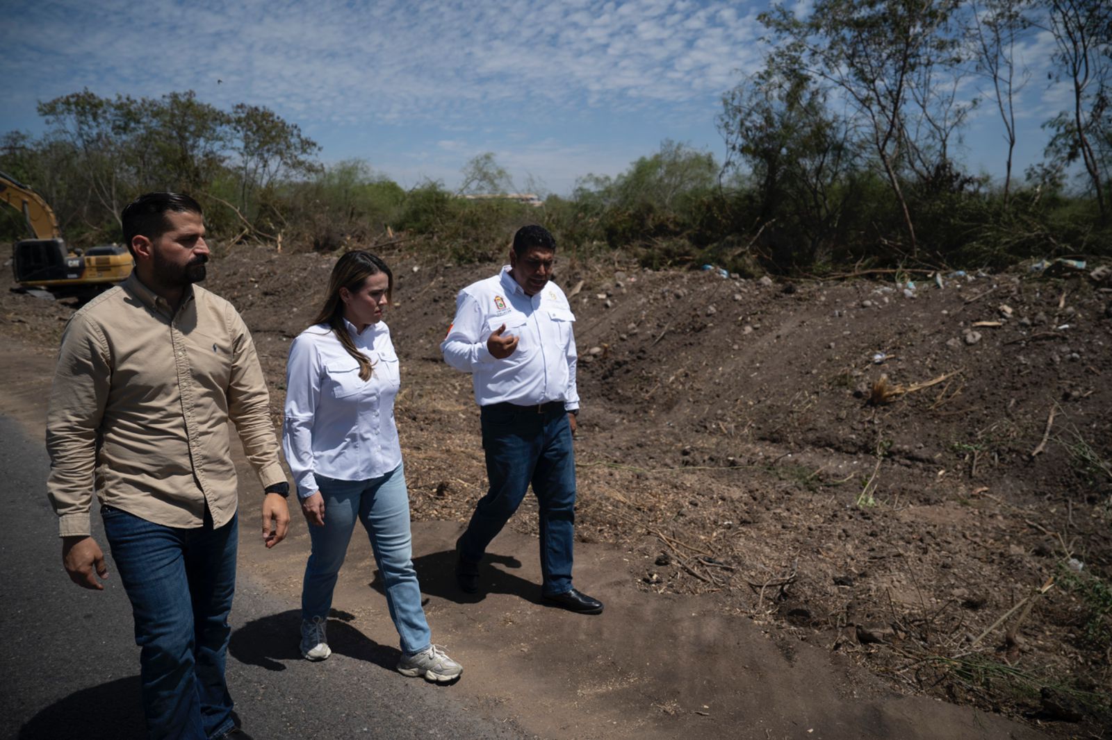 Alcadesa de Culiacán supervisa limpieza de arroyos, canales y drenes