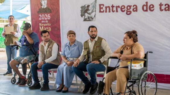 Entregan 832 tarjetas de pensión para personas con discapacidad en Guasave; apoyo ya beneficia a más de 80 mil sinaloenses