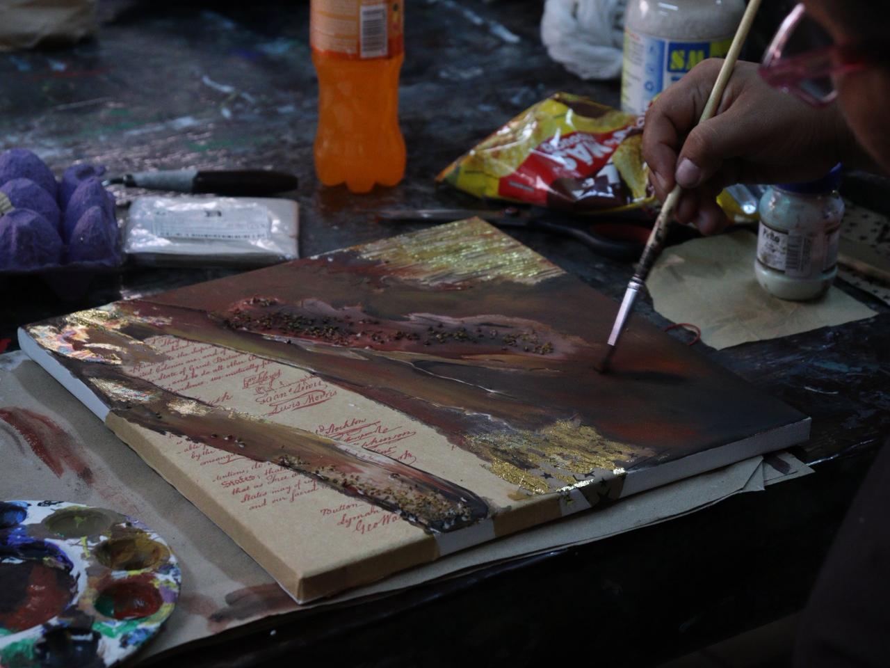 Alumnos de artes plásticas del Centro Municipal de las Artes en Mazatlán