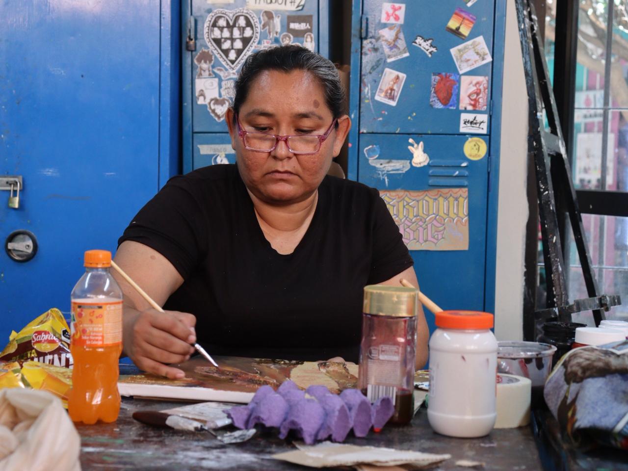 Alumnos de artes plásticas del Centro Municipal de las Artes en Mazatlán