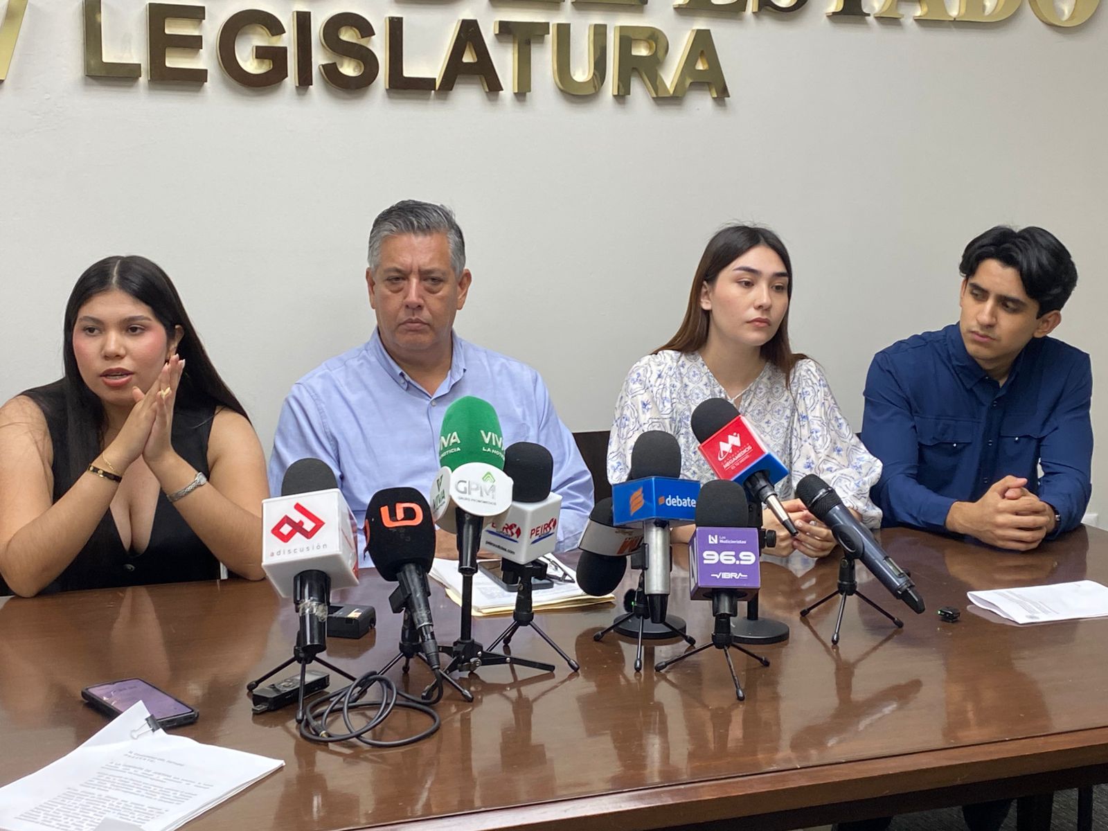 Alumnos de la Facultad de Derecho de la UAS proponen iniciativa referente al transporte público en Sinaloa