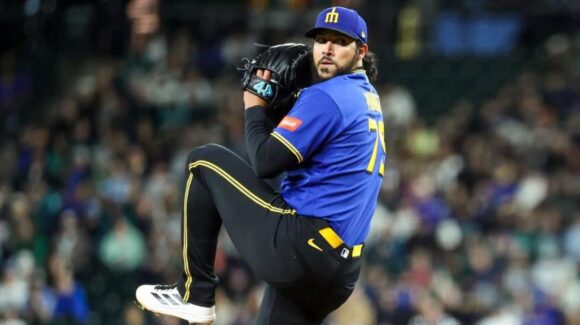 El sinaloense Andrés Muñoz logra su octavo salvamento de la temporada en MLB
