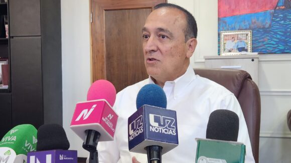 Los que piden la salida de Rubén Rocha quizás busquen la inestabilidad y traicionar la Constitución: Alcalde de Ahome