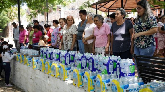 En cuatro años, Aquatón reúne más de 3 millones de litros de agua, que benefician a 555 mil personas en Sinaloa: DIF Estatal