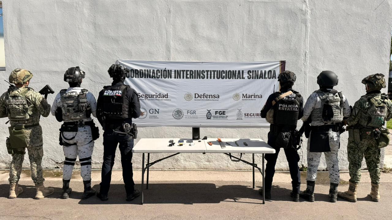 Desde un machete hasta un smartwatch, localizan en el Centro Penitenciario de Aguaruto, Culiacán, este viernes
