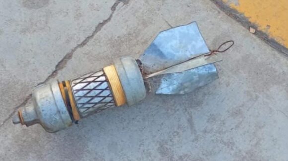 Aseguran artefacto explosivo en el malecón de Escuinapa, Sinaloa; Ejército mantiene cerrada la circulación