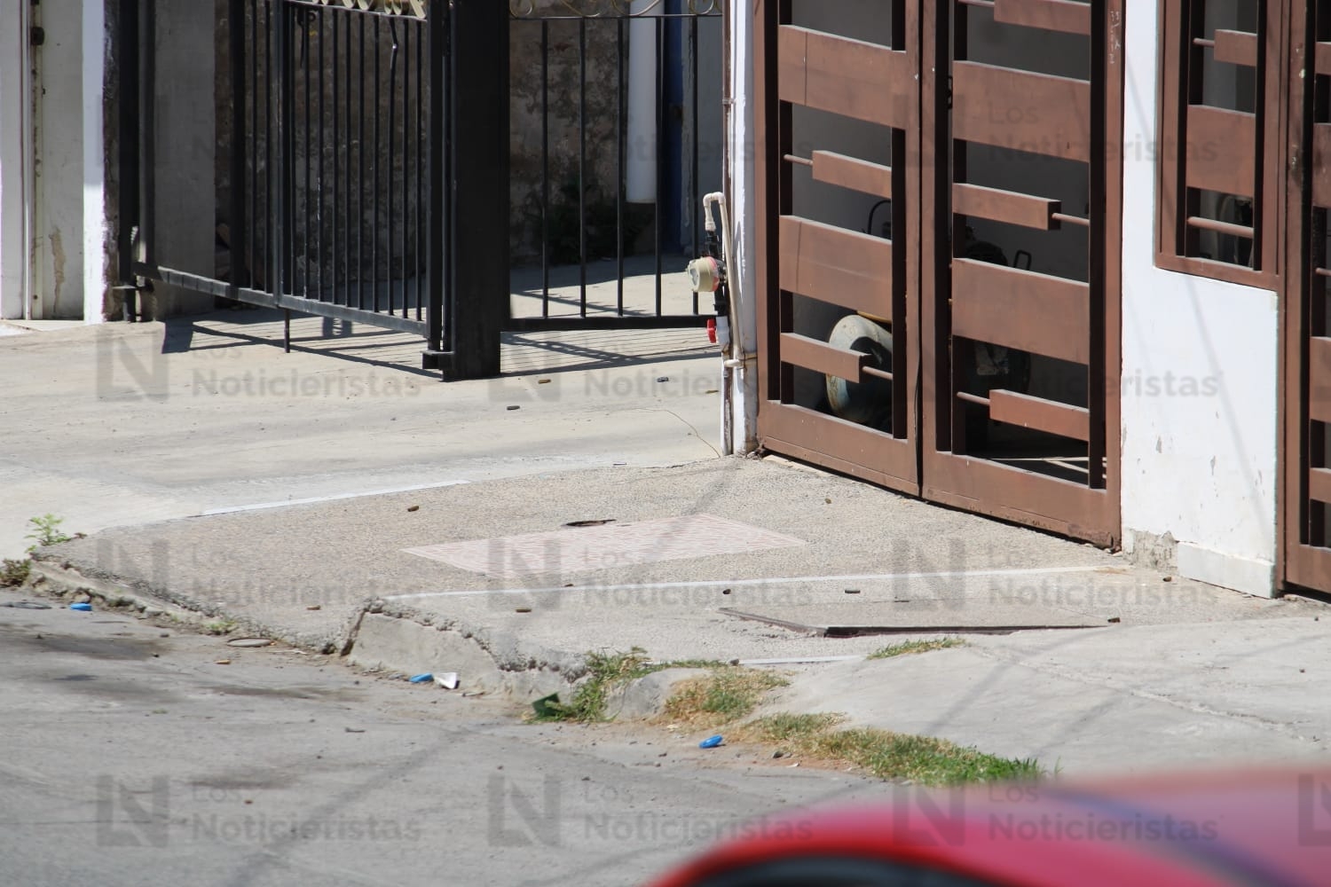 Presunto exmilitar resulta herido de bala en su domicilio en Mazatlán