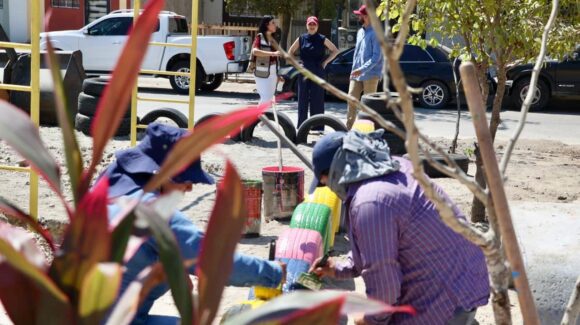 Atienden petición vecinal en Pradera Dorada II, en Mazatlán, Sinaloa, con rehabilitación de parque y nuevos juegos infantiles