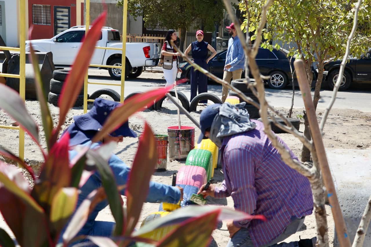 Atienden petición vecinal en Pradera Dorada II, en Mazatlán