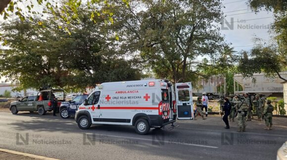 Frente al Tutelar para Menores atacan a balazos a un hombre en Culiacán