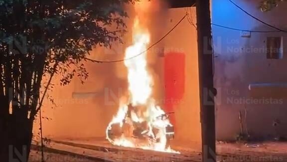 Atacan inmueble a balazos y queman una motocicleta en Prados del Sur de Culiacán, Sinaloa
