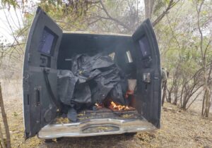 Camioneta blindada asegurada en Elota