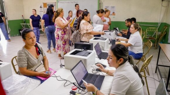 Brigadas del Bienestar llevan salud, apoyos y esperanza hasta Estación Dimas, San Ignacio, Sinaloa