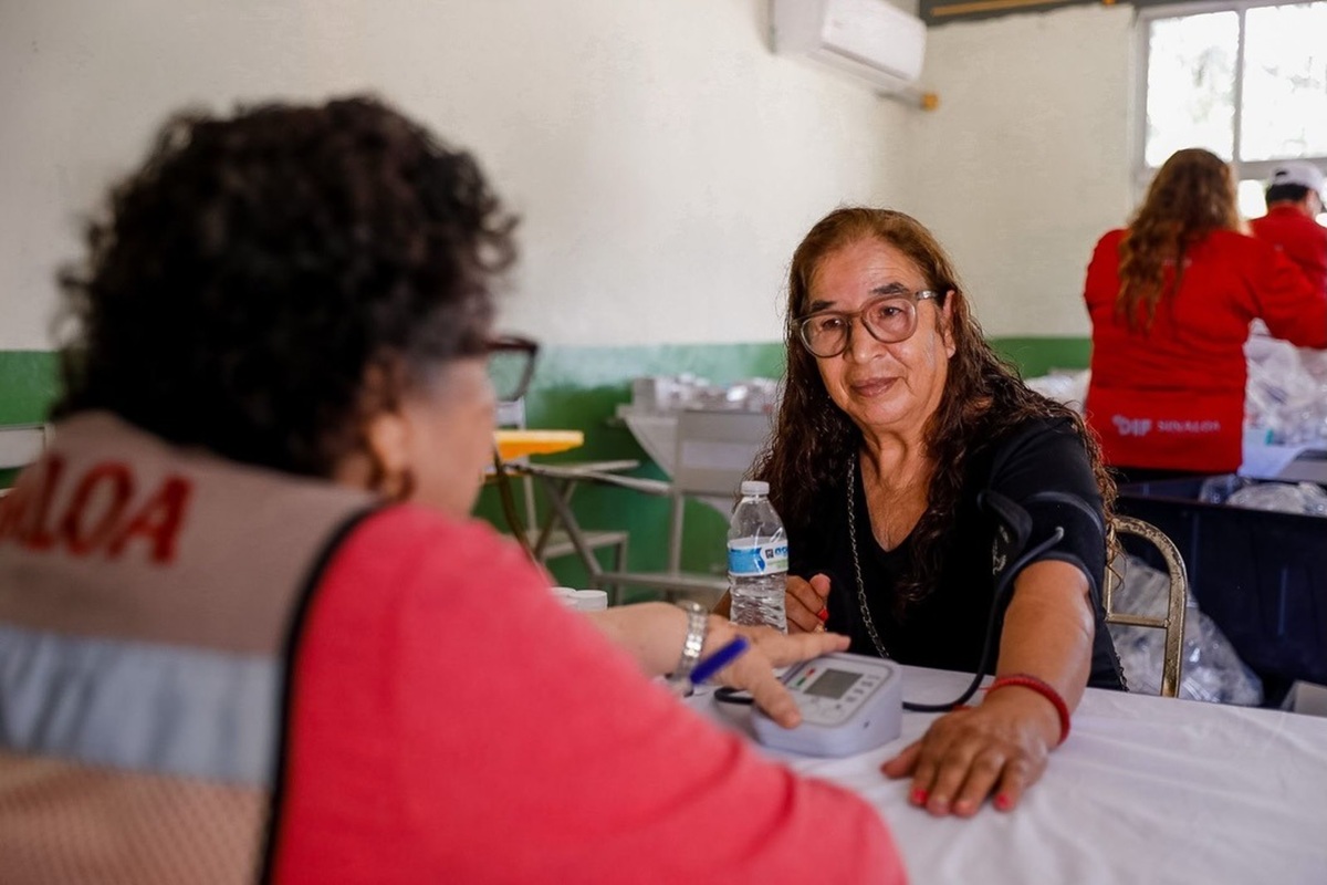 Brigada del Bienestar llega con sus servicios a Estación Dimas, San Ignacio