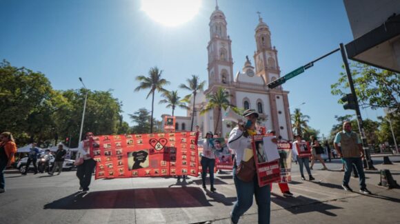 “Por la dignidad y la justicia”; buscadoras de Sinaloa se unen a la VIII Marcha Nacional Madres Buscando a sus Hijos