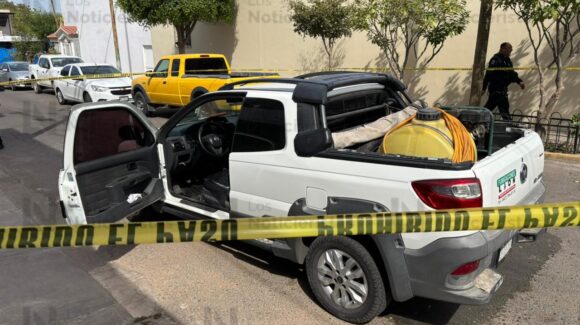 Se trataría de un ‘levantón’: Localizan una camioneta de fumigaciones abandonada en la Canaco de Culiacán